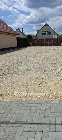 Eladó családi ház, Hajdúböszörményen 62 M Ft, 2 szobás