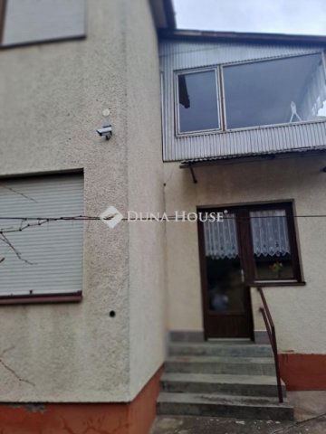 Eladó családi ház, Szentlőrincen 64.9 M Ft, 5 szobás