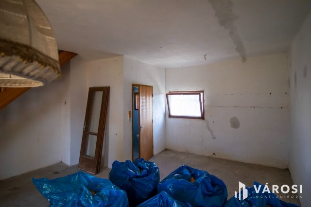 Eladó családi ház, Iszkaszentgyörgyön 34 M Ft, 2 szobás