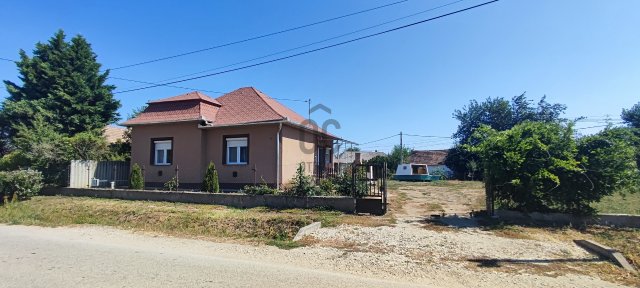 Eladó családi ház, Tiszadorogmán 22.5 M Ft, 2 szobás