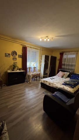 Eladó téglalakás, Komlón 26.9 M Ft, 2 szobás