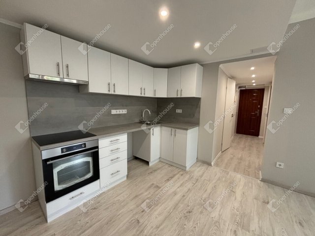 Eladó téglalakás, Tatabányán 44.99 M Ft, 3 szobás