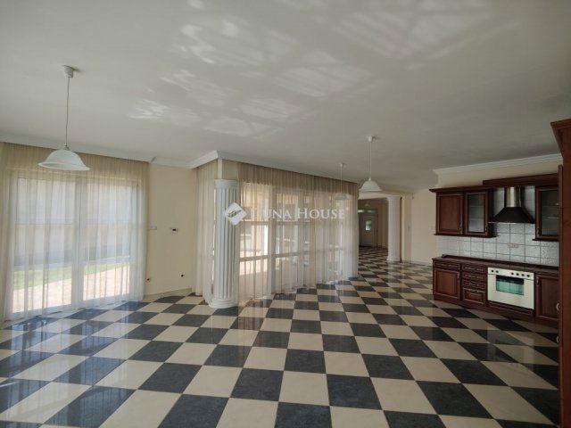 Eladó családi ház, Budapesten, XVIII. kerületben 209 M Ft