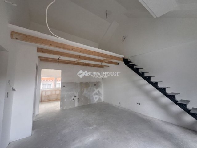 Eladó téglalakás, Zalaegerszegen 66.9 M Ft, 2 szobás