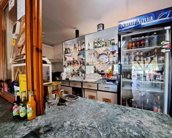 Eladó üzlethelyiség, Lakitelken 64.9 M Ft / költözzbe.hu