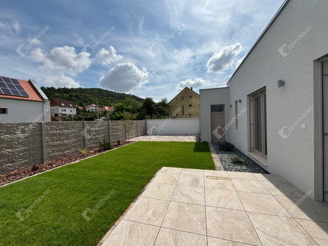 Eladó családi ház, Pannonhalmán 149 M Ft, 4 szobás