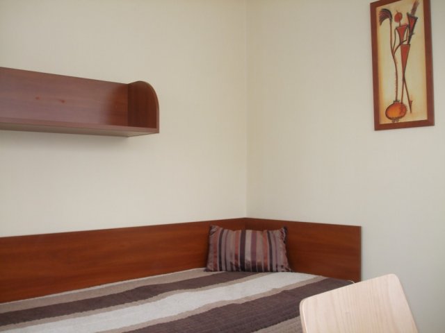 Kiadó téglalakás, albérlet, Pécsett 70 E Ft / hó, 1 szobás
