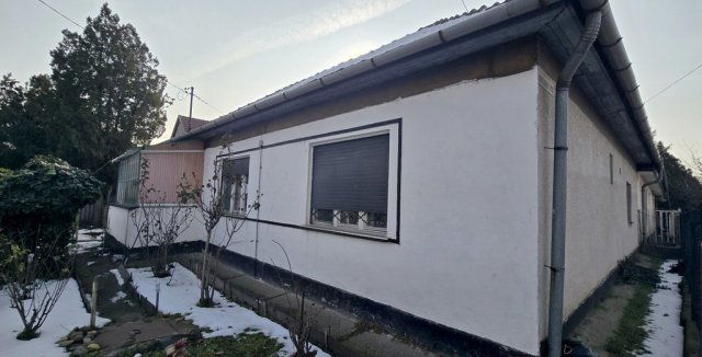 Eladó családi ház, Szigethalmon 46 M Ft, 5+3 szobás