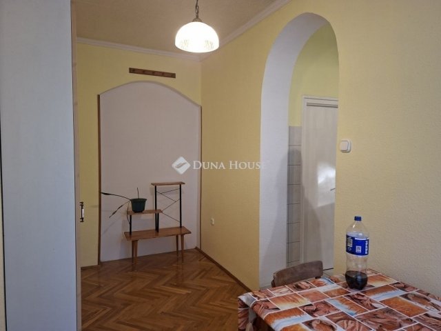 Eladó téglalakás, Gödöllőn 89.9 M Ft, 3 szobás
