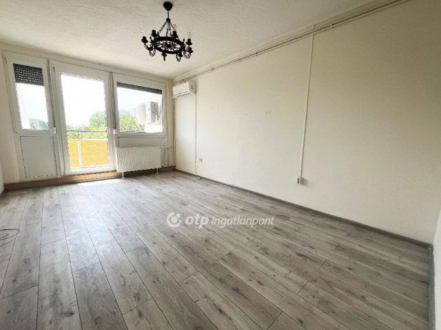 Eladó panellakás, Siófokon 47.5 M Ft, 2 szobás