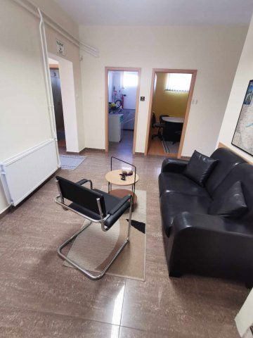 Kiadó családi ház, albérlet, Pécsett 240 E Ft / hó, 4+1 szobás