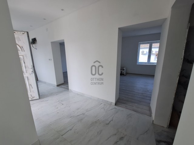 Eladó családi ház, Szolnokon 65 M Ft, 4 szobás