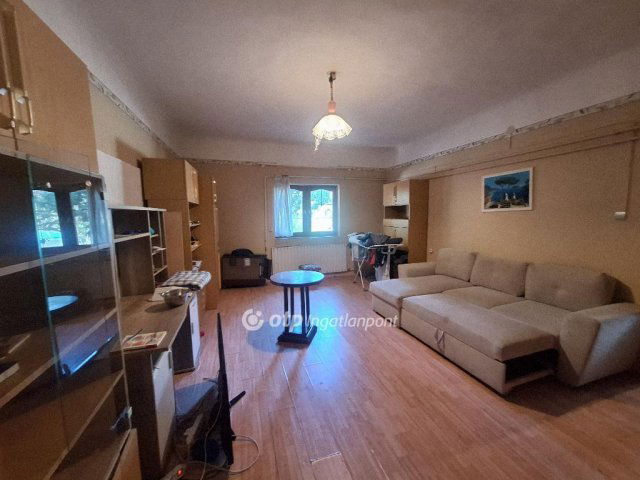 Eladó téglalakás, Mezőhegyesen 13 M Ft, 2+1 szobás
