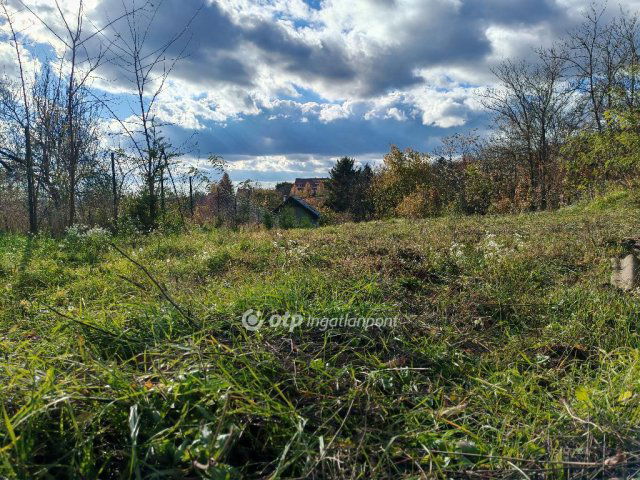 Eladó telek, Zsámbékon 14 M Ft / költözzbe.hu