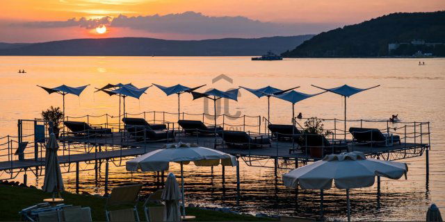 Eladó téglalakás, Szántódon 285 M Ft, 3 szobás