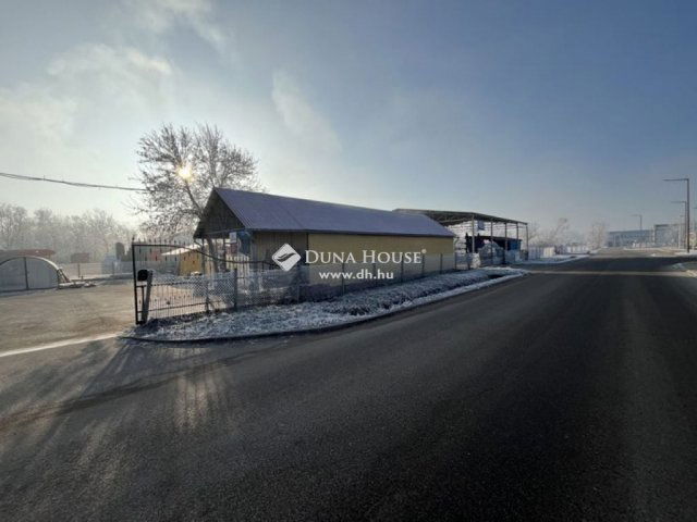 Eladó ipari ingatlan, Cegléden 125 M Ft / költözzbe.hu