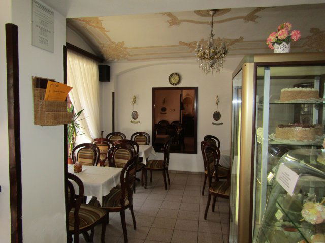 Eladó üzlethelyiség, Egerben 59.9 M Ft, 3 szobás