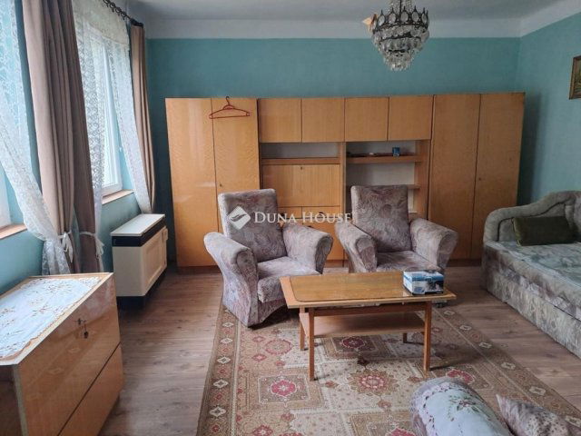 Eladó családi ház, Baján 29.9 M Ft, 3 szobás