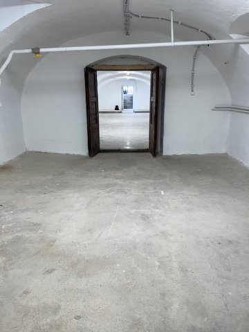 Eladó ipari ingatlan, Pécsett, Búza téren 30.99 M Ft, 5 szobás