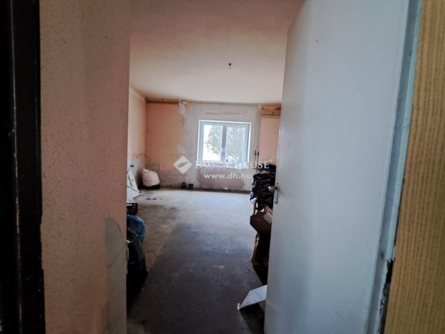 Eladó családi ház, Sárbogárdon 26.125 M Ft, 4 szobás