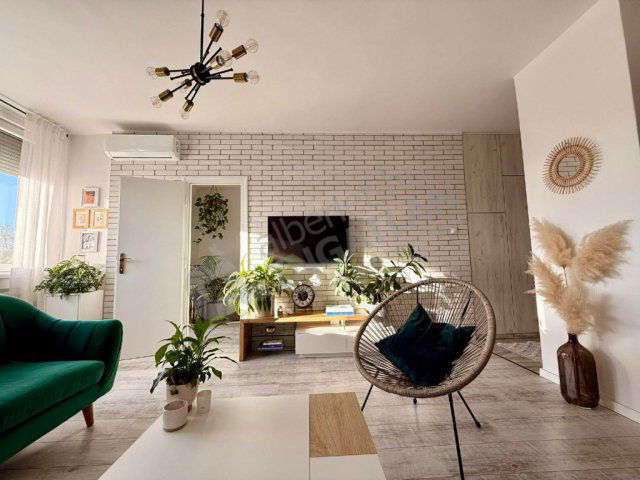 Kiadó téglalakás, albérlet, VII. kerületben, Damjanich utcában