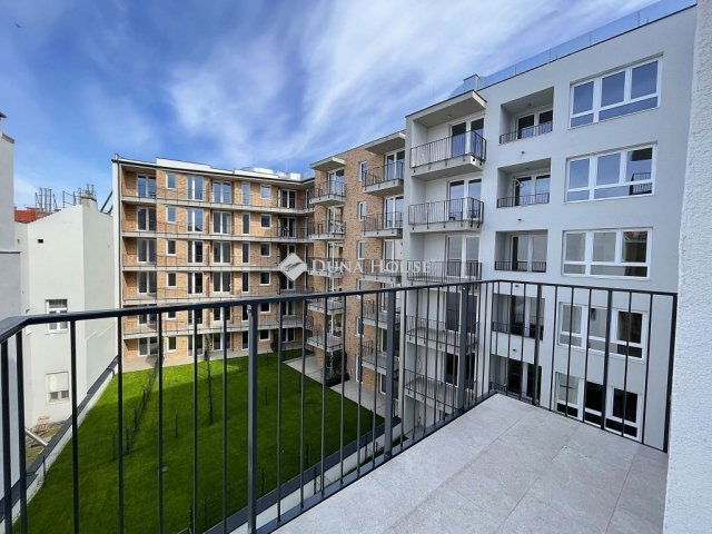 Eladó téglalakás, Budapesten, VIII. kerületben 93.39 M Ft