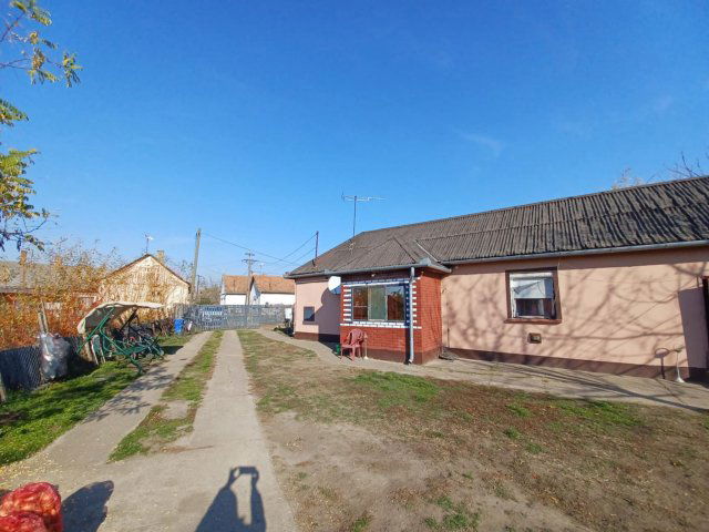Eladó családi ház, Derecskén 19.8 M Ft, 2 szobás