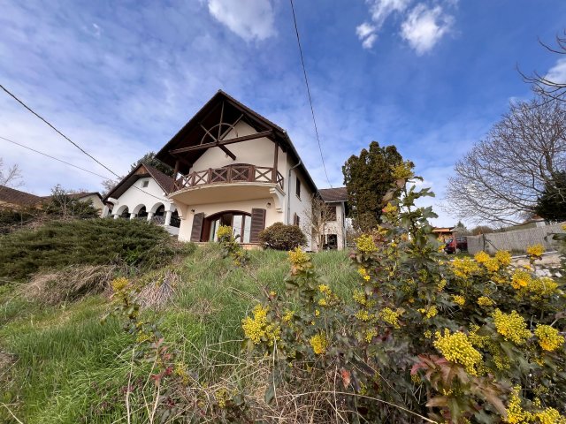 Eladó családi ház, Mohácson 107 M Ft, 4 szobás