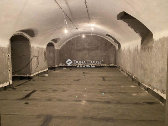 Eladó üzlethelyiség, Budapesten, IX. kerületben 79.9 M Ft