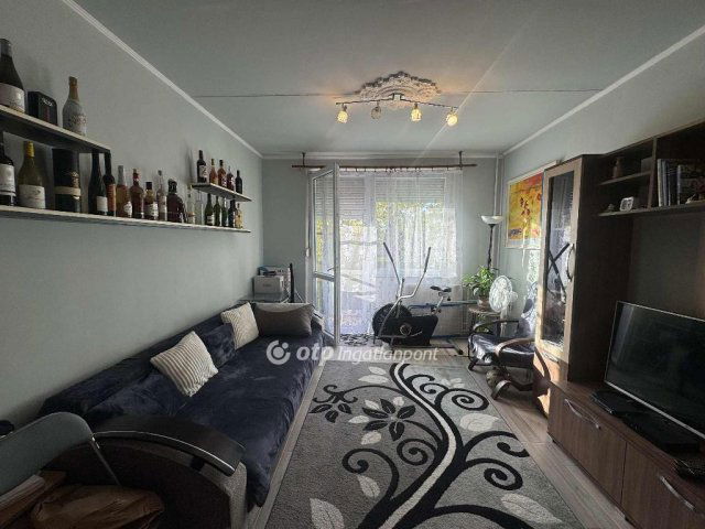 Eladó panellakás, Debrecenben 54.9 M Ft, 2 szobás