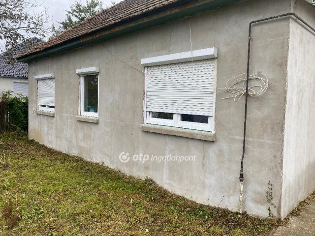Eladó családi ház, Dejtáron 22.9 M Ft, 3 szobás