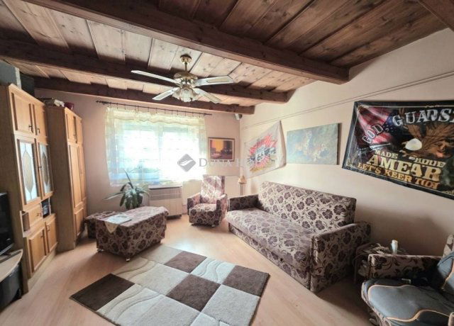 Eladó családi ház, Zsámbokon 45 M Ft, 2 szobás