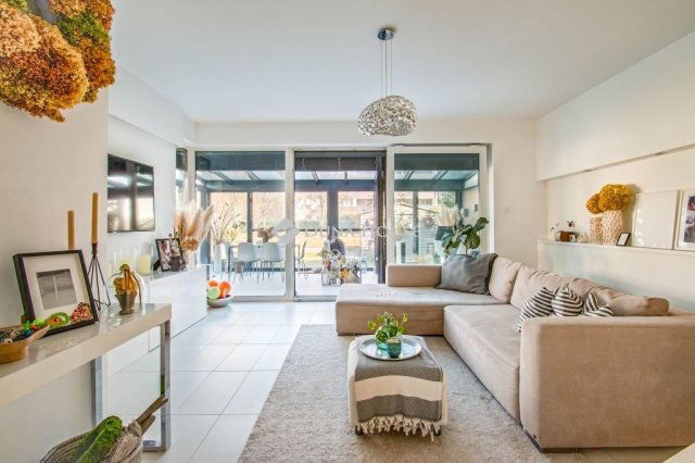 Eladó ikerház, Budapesten, XVIII. kerületben 194 M Ft, 4 szobás