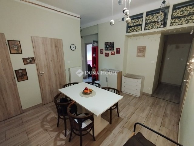 Eladó téglalakás, Budapesten, IV. kerületben 110 M Ft, 5 szobás