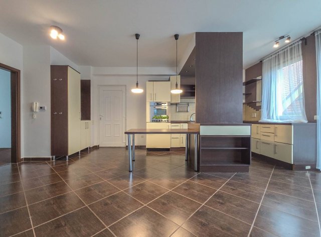 Eladó téglalakás, Sopronban 69.9 M Ft, 3 szobás