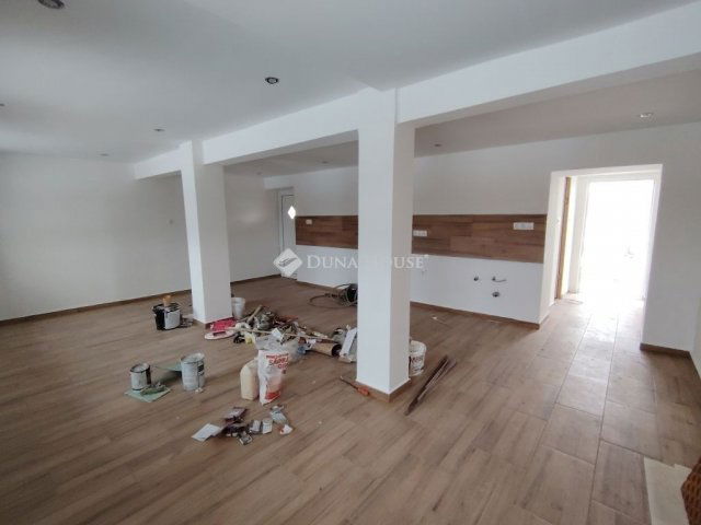 Eladó mezogazdasagi ingatlan, Szatymazon 32 M Ft, 4 szobás