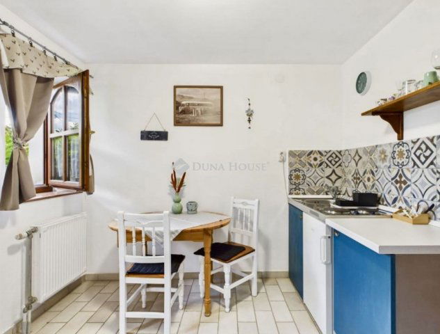 Eladó üzlethelyiség, Pócsán 110 M Ft, 3 szobás