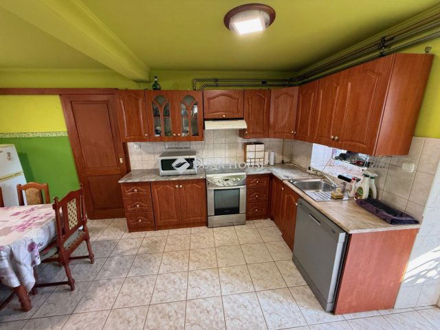 Eladó családi ház, Tiszaalpáron 39.9 M Ft, 3 szobás