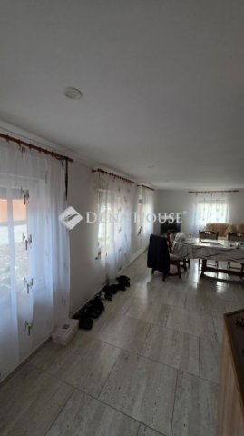 Eladó családi ház, Csongrádon 65 M Ft, 2+1 szobás