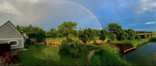 Eladó családi ház, Tótvázsonyban 228 M Ft, 8 szobás