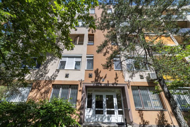 Eladó téglalakás, Kecskeméten 41.9 M Ft, 2 szobás