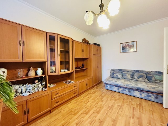 Eladó panellakás, Győrött 47.99 M Ft, 2 szobás
