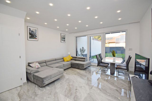 Kiadó sorház, albérlet, Debrecenben 650 E Ft / hó, 3 szobás