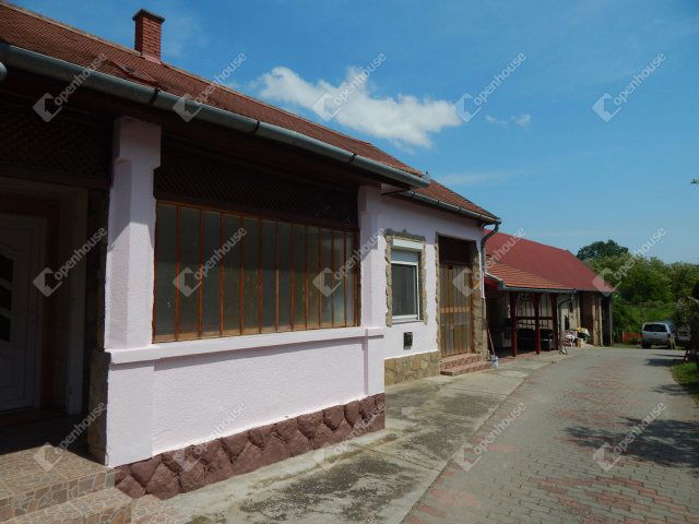 Eladó családi ház, Mezőcsokonyán 65 M Ft, 4 szobás