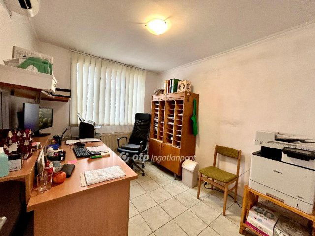 Eladó ipari ingatlan, Bázakerettyén 210 M Ft