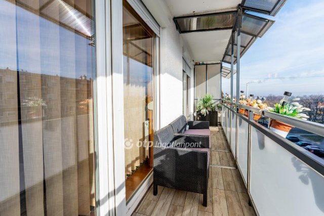 Eladó panellakás, Kazincbarcikán 46.8 M Ft, 4 szobás