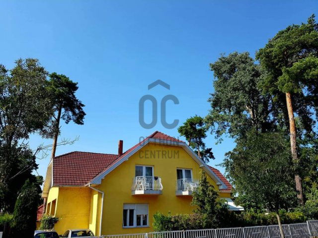 Eladó családi ház, Siófokon 195 M Ft, 10 szobás