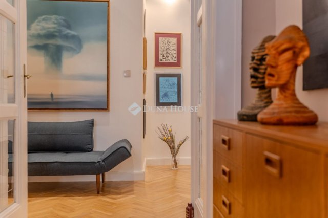 Eladó téglalakás, VI. kerületben, Székely Bertalan utcában