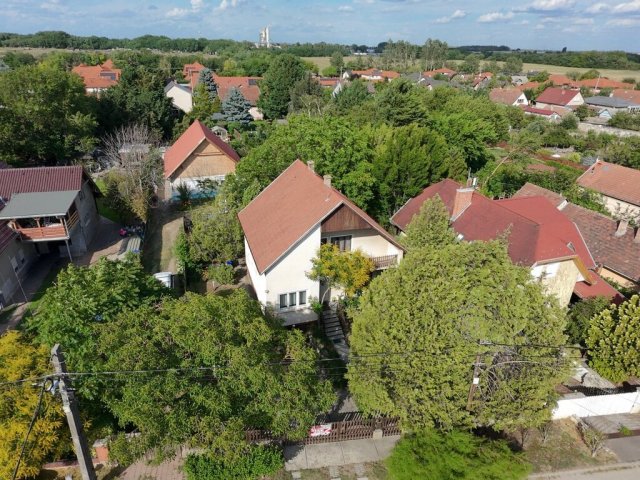Eladó családi ház, Dunaharasztin 89.9 M Ft, 3 szobás