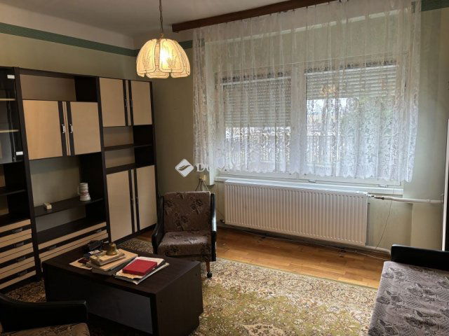 Eladó családi ház, Mosonszentmiklóson 46.9 M Ft, 3 szobás